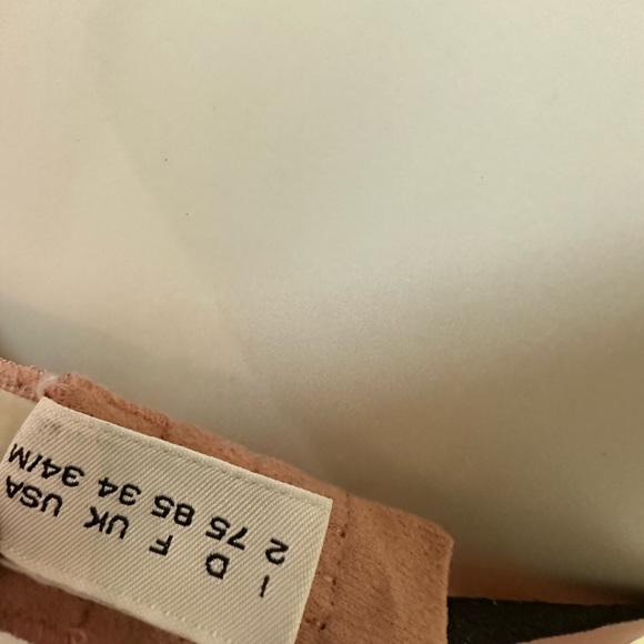 Vintag Moschino Rose & Black Lace Unwire Bra Set with Gilded Gold "Heart" Accent - Picture 9 of 10